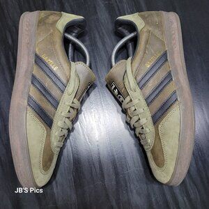 Adidas Originals Gazelle Indoor Olive Green/Black Gum Sole Sneakers Men's IH4772